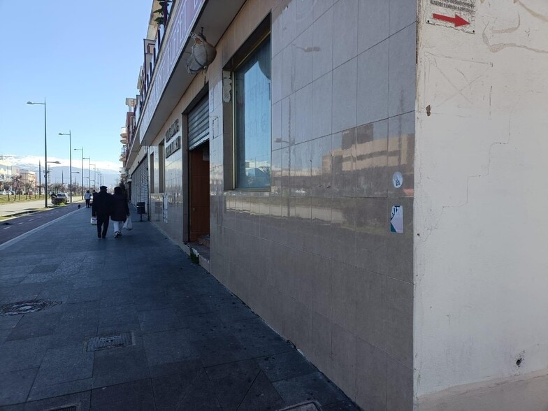 Local en Albolote, Granada en alquiler - Foto del edificio - Imagen 3 de 16
