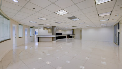 9600 NW 25th St, Miami, FL en alquiler Foto del interior- Imagen 1 de 18