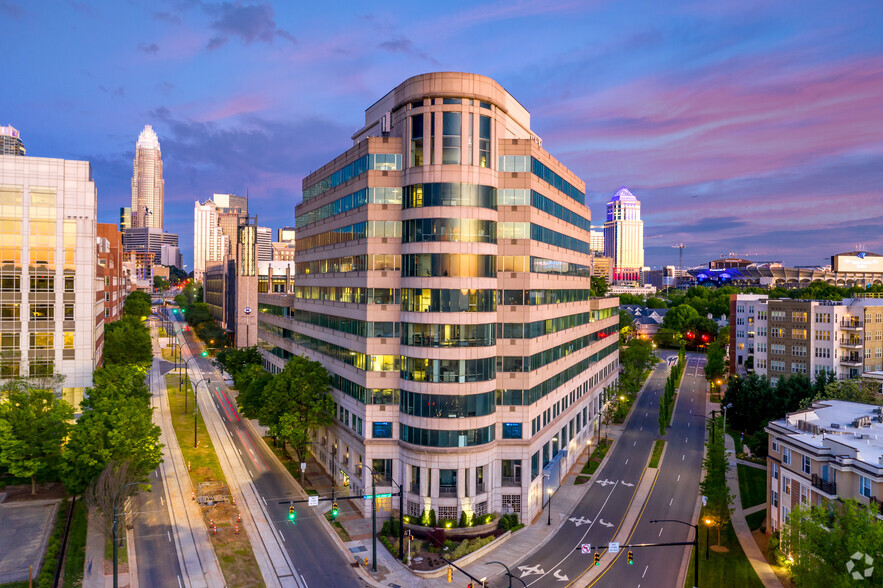 901 W Trade St, Charlotte, NC en alquiler - Foto del edificio - Imagen 1 de 9