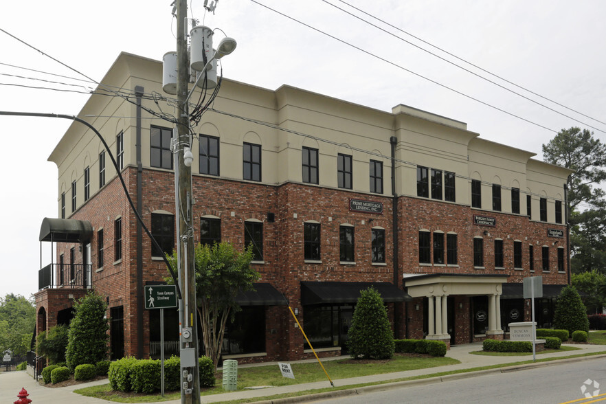 320 N Salem St, Apex, NC en alquiler - Foto del edificio - Imagen 3 de 11