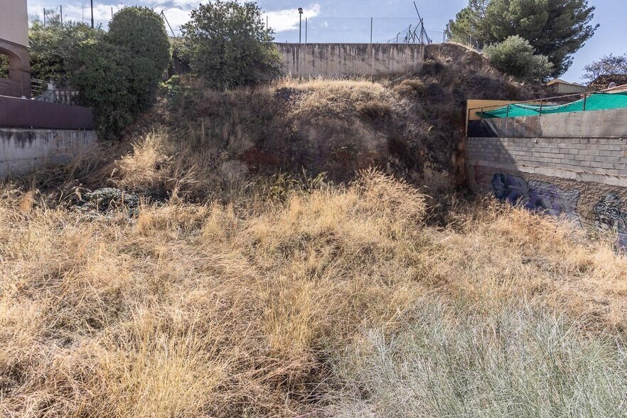 Terreno en Huétor Vega, Granada en venta - Foto del edificio - Imagen 2 de 8