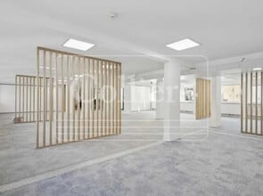 137 Rue De L'Universite, Paris en alquiler Foto del edificio- Imagen 2 de 7