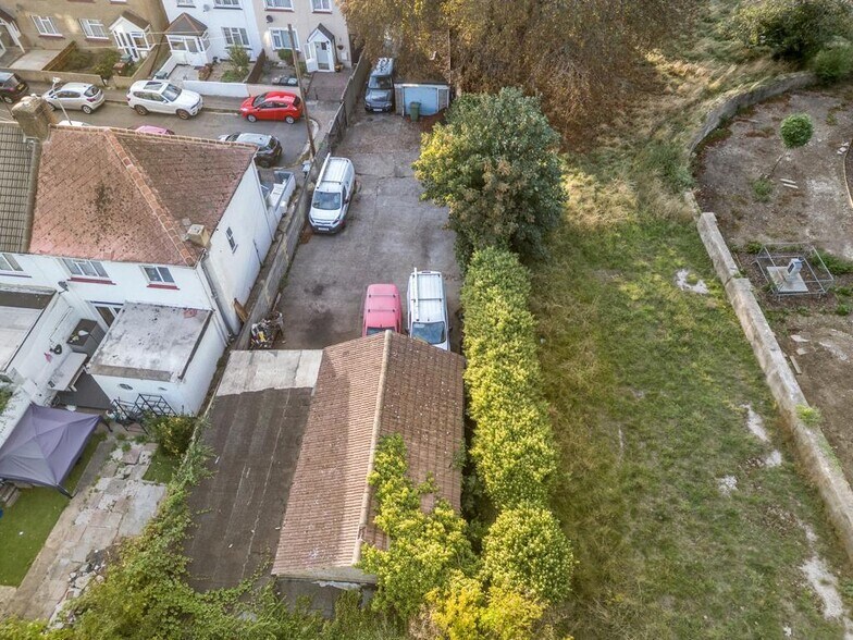 16 Austin Rd, Northfleet en venta - Foto del edificio - Imagen 2 de 5
