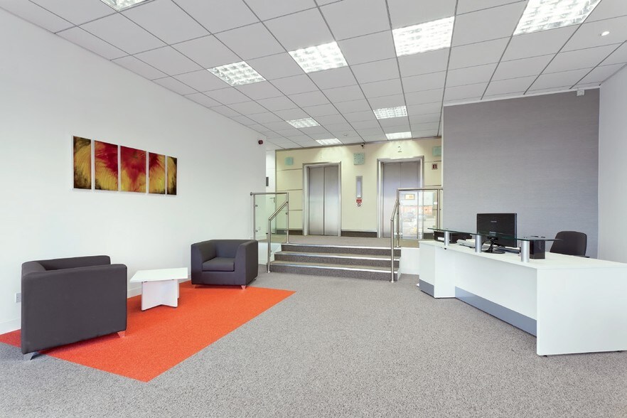 41-51 Brighton Rd, Redhill en alquiler - Otros - Imagen 1 de 8