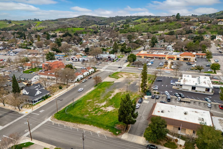 828 Spring St, Paso Robles, CA en venta - Foto del edificio - Imagen 1 de 4