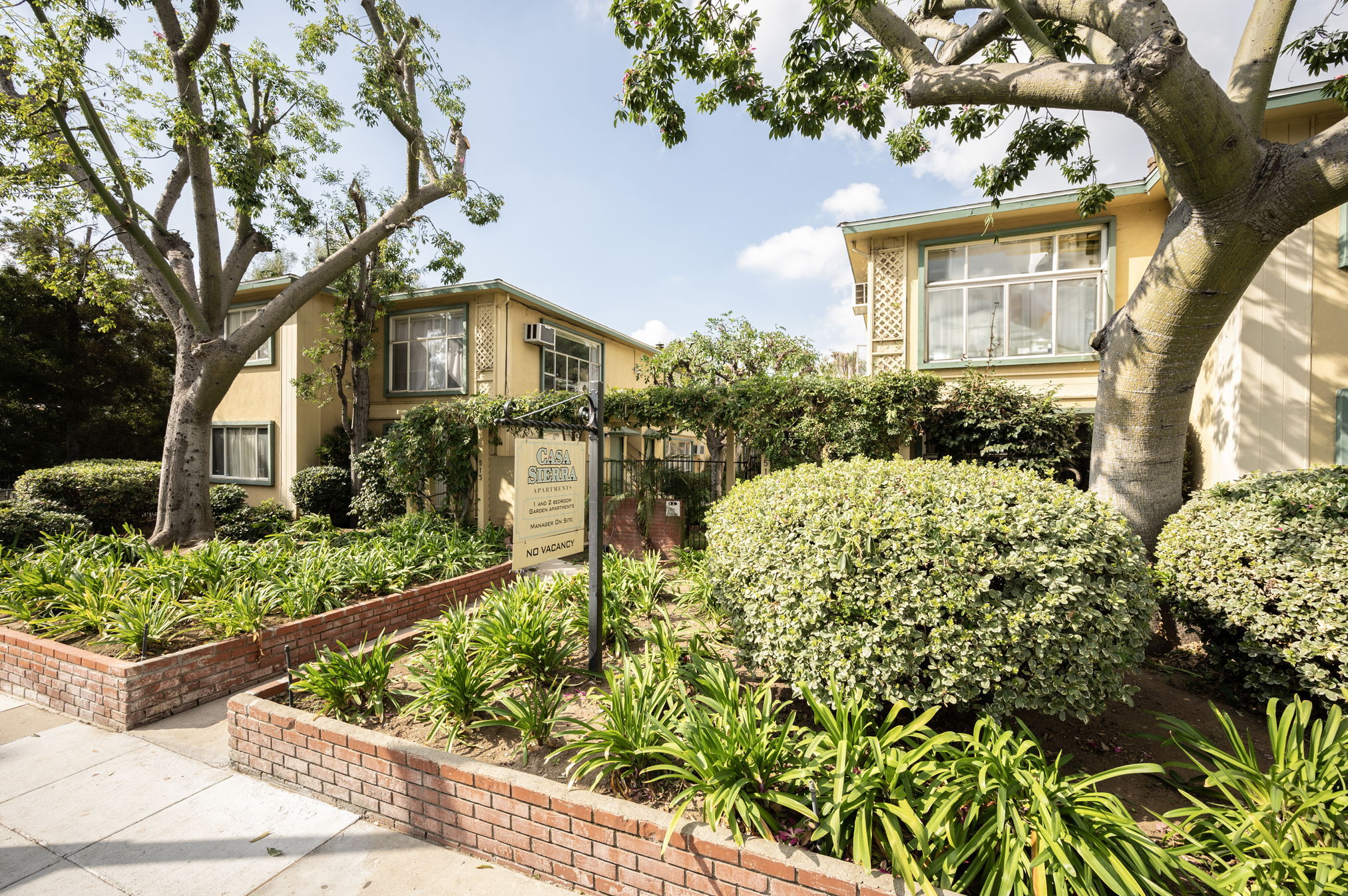 515-517 N El Molino Ave, Pasadena, CA en venta Foto del edificio- Imagen 1 de 1