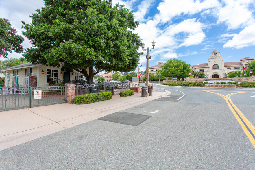 41955 Main St, Temecula, CA en venta - Foto del edificio - Imagen 3 de 11