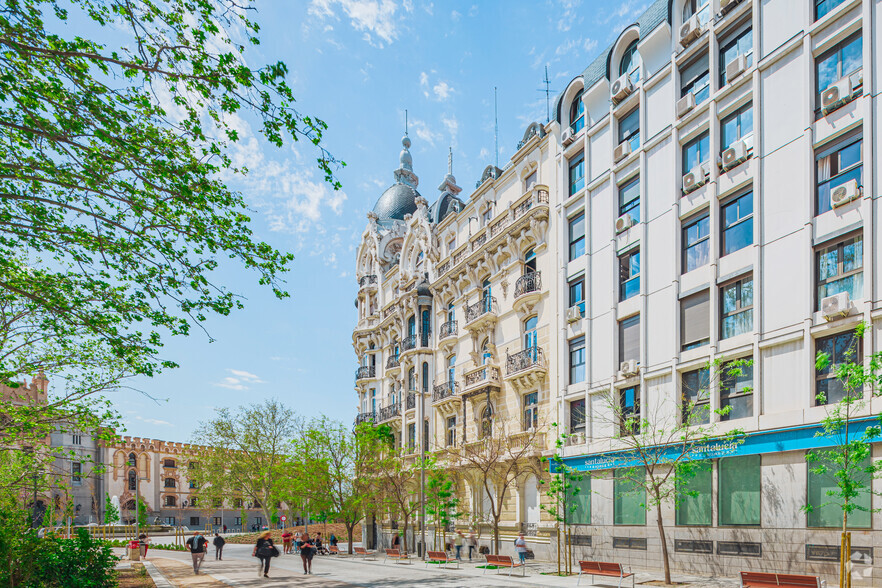 Calle Ferraz, 2, Madrid, Madrid en alquiler - Foto del edificio - Imagen 3 de 3