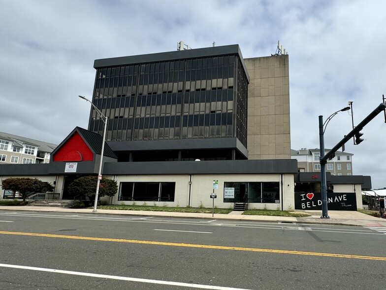 24 Belden Ave, Norwalk, CT en venta - Foto del edificio - Imagen 1 de 25