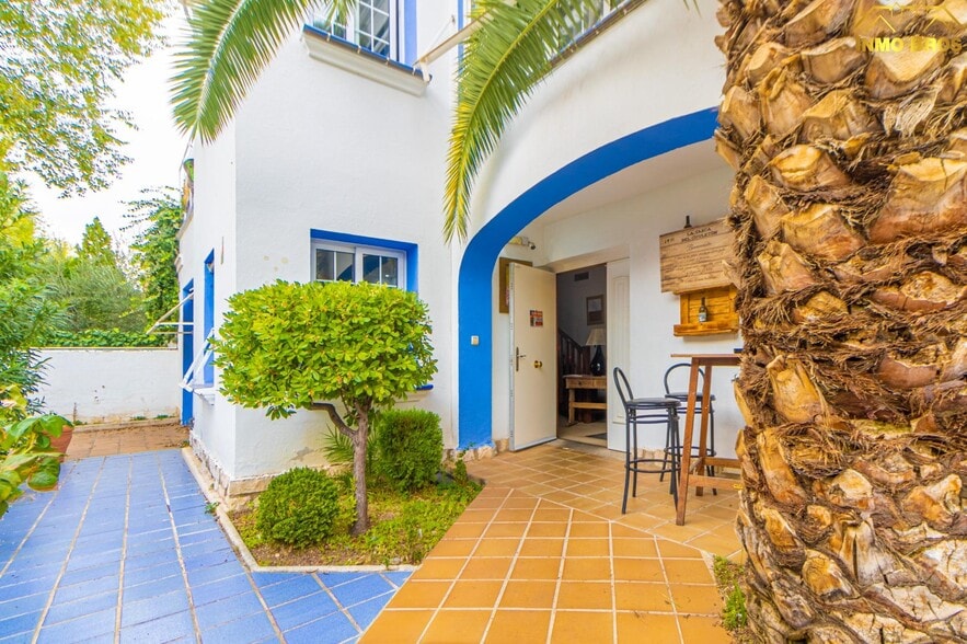 Local en Guadalajara, Guadalajara en alquiler - Foto del edificio - Imagen 3 de 48