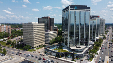 56 Aberfoyle Cres, Toronto, ON - VISTA AÉREA  vista de mapa