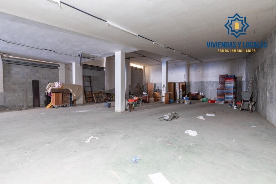 Local en Huétor Vega, Granada en venta - Foto del interior - Imagen 2 de 20