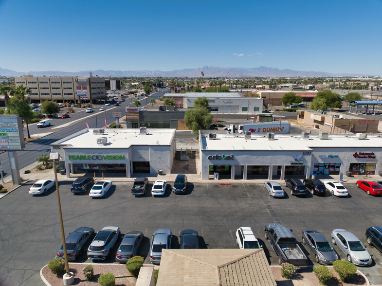 1820 E Lake Mead Blvd, North Las Vegas, NV en venta - Foto del edificio - Imagen 3 de 34