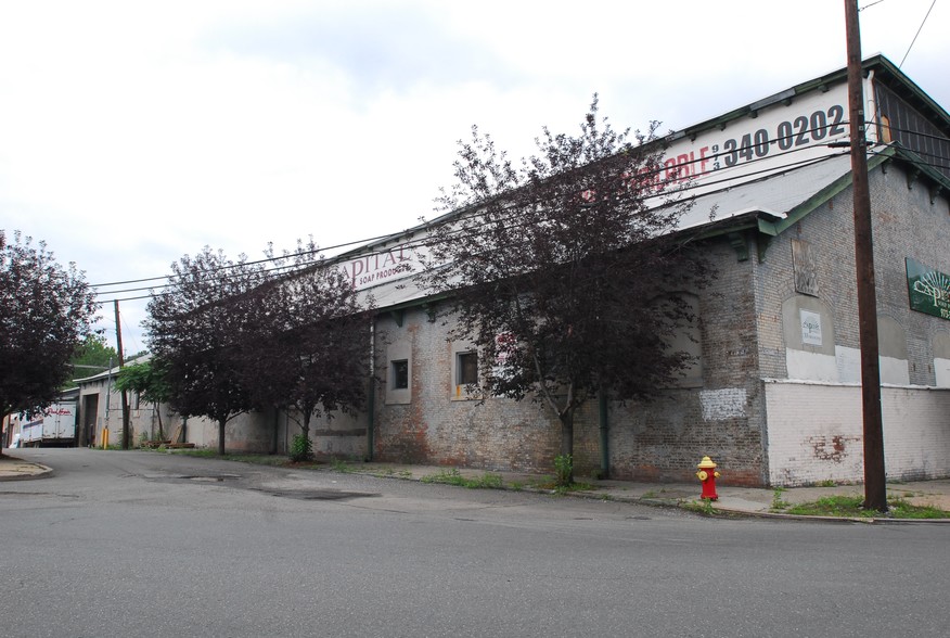 33 Branch St, Paterson, NJ en alquiler - Foto del edificio - Imagen 2 de 2