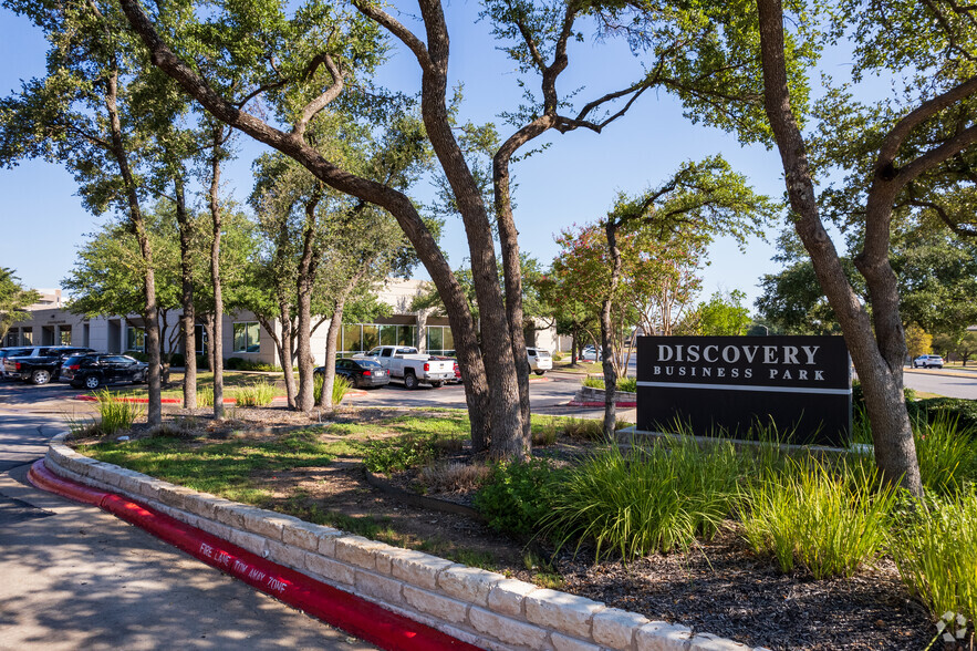 715 Discovery Blvd, Cedar Park, TX en alquiler - Foto del edificio - Imagen 2 de 18