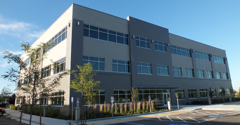 520 N Market Place Dr, Centerville, UT en alquiler - Foto del edificio - Imagen 1 de 4