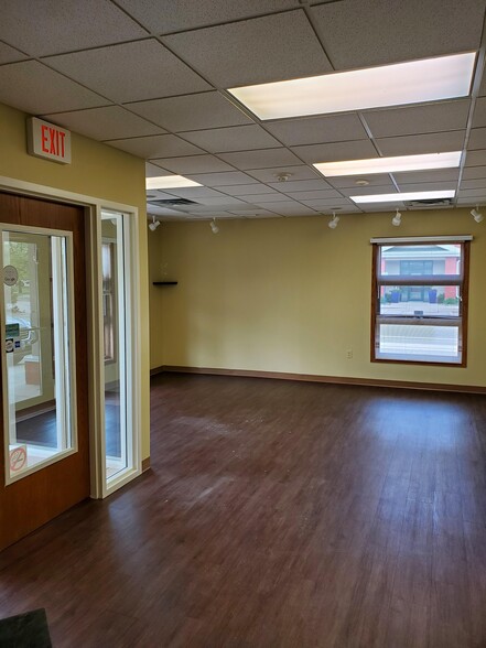 2820 19th Ave S, Grand Forks, ND en alquiler - Foto del interior - Imagen 3 de 11