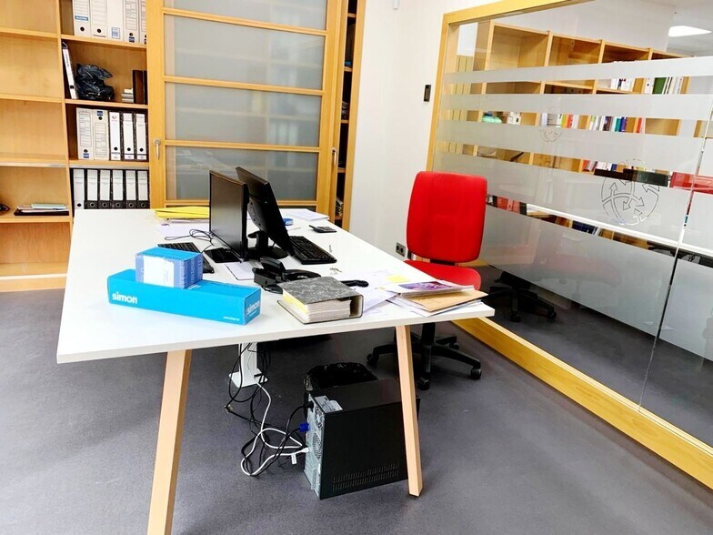 Local en Culleredo, La Coruna en venta - Foto del interior - Imagen 2 de 6