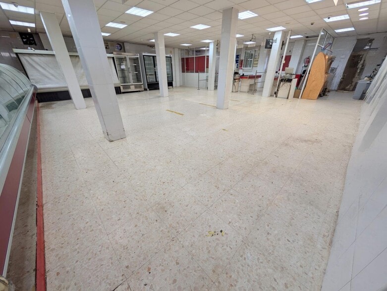 Local en SEVILLA, Sevilla en venta - Foto del interior - Imagen 3 de 11