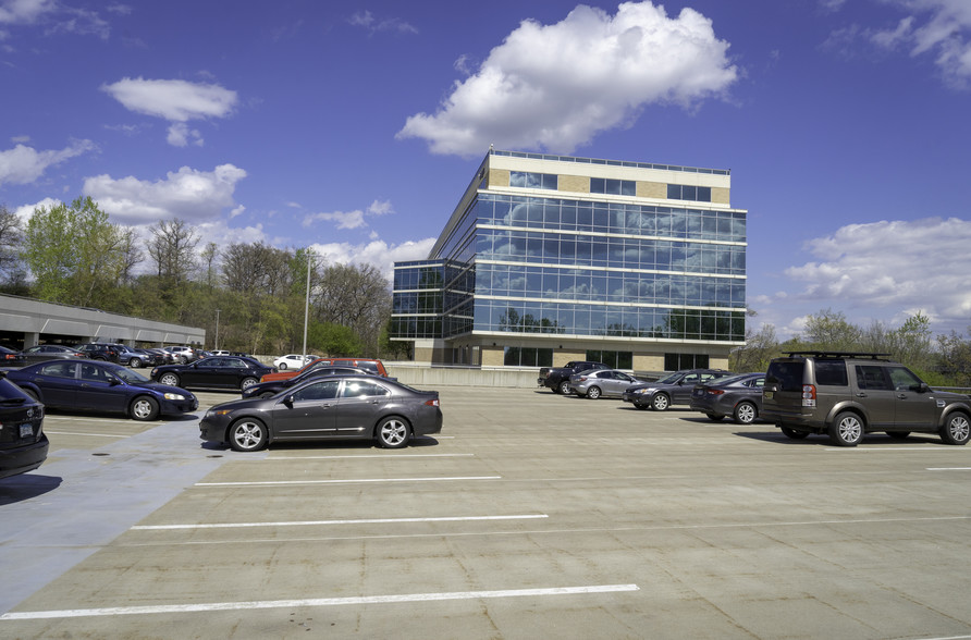 10050 Crosstown Cir, Eden Prairie, MN en alquiler - Foto del edificio - Imagen 3 de 16