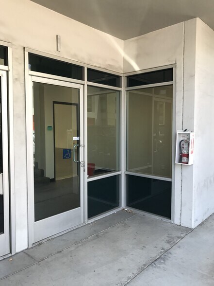 1139 Westminster Ave, Alhambra, CA en alquiler - Foto del edificio - Imagen 3 de 8