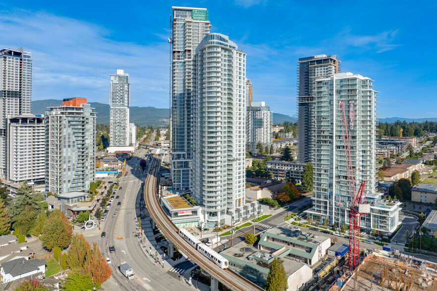 515 Cottonwood Av, Coquitlam, BC en alquiler - Foto del edificio - Imagen 3 de 33