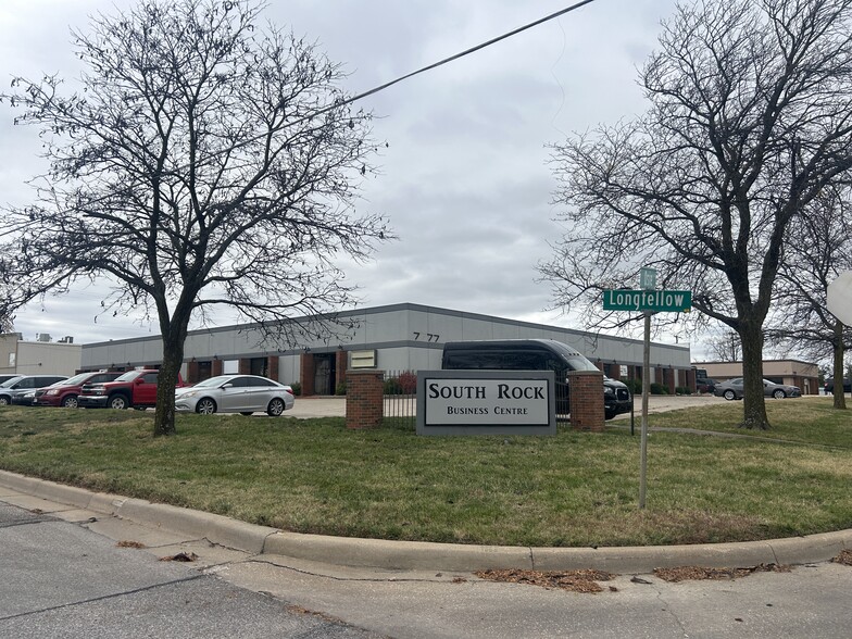 7777 E Osie St, Wichita, KS en alquiler - Foto del edificio - Imagen 1 de 4