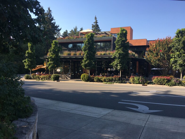 100 Ravine Ln NE, Bainbridge Island, WA en alquiler - Foto del edificio - Imagen 2 de 12