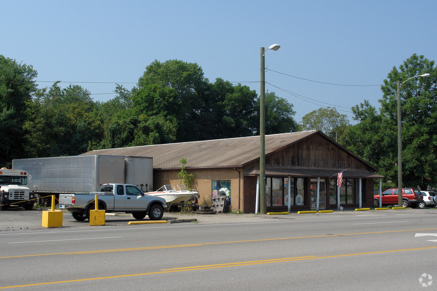 6913 Maccorkle Ave, Saint Albans, WV en alquiler - Foto del edificio - Imagen 2 de 2