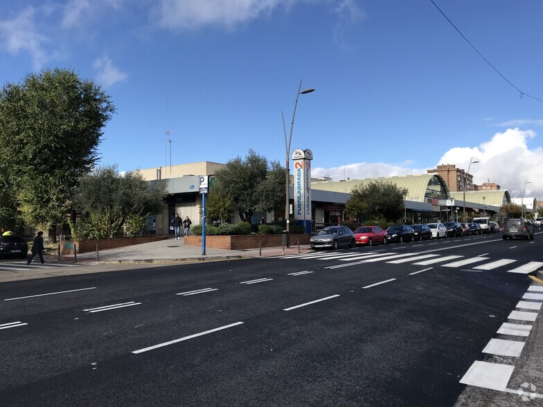 Calle de Portugal, 33, Fuenlabrada, Madrid en alquiler - Foto del edificio - Imagen 2 de 2