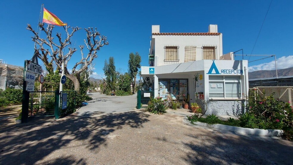 Terreno en Adra, Almería en venta - Foto del edificio - Imagen 2 de 40