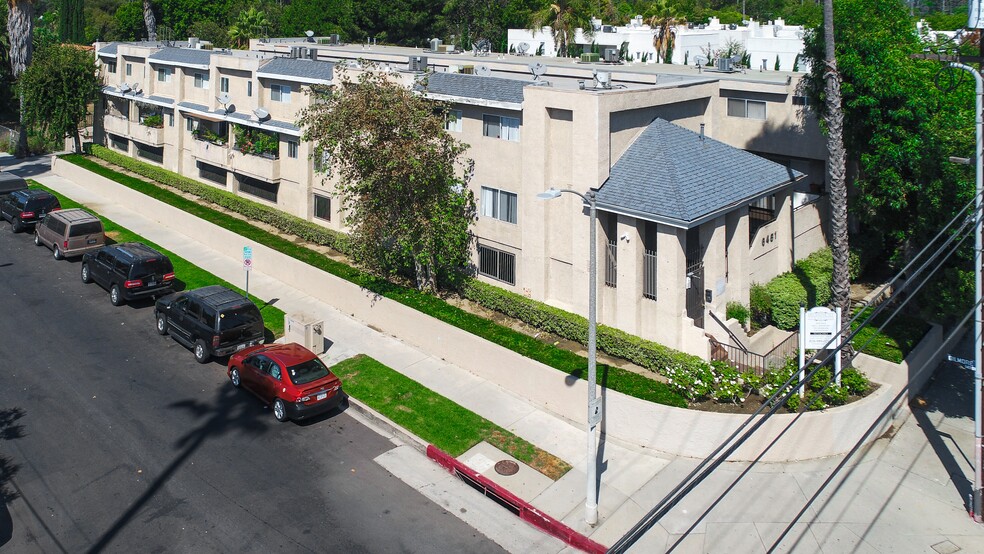 6451 Kester Ave, Van Nuys, CA en venta - Foto del edificio - Imagen 3 de 7