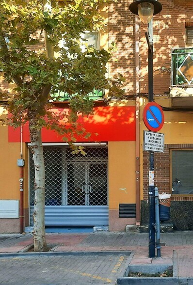 Local en Ciempozuelos, Madrid en venta - Foto del edificio - Imagen 3 de 21