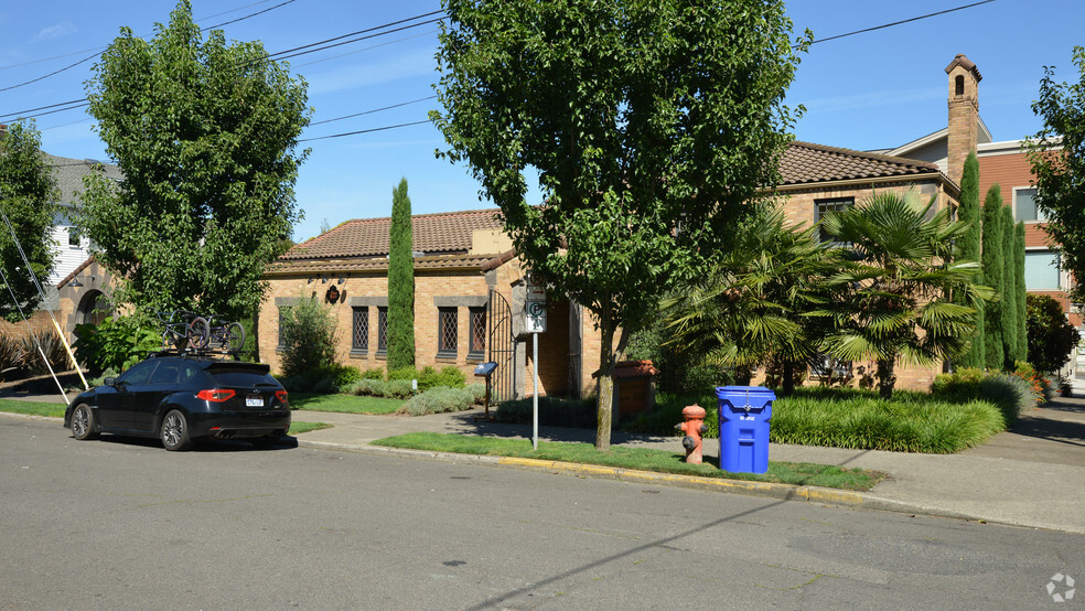 210 NW 17th Ave, Portland, OR en alquiler - Foto principal - Imagen 1 de 16