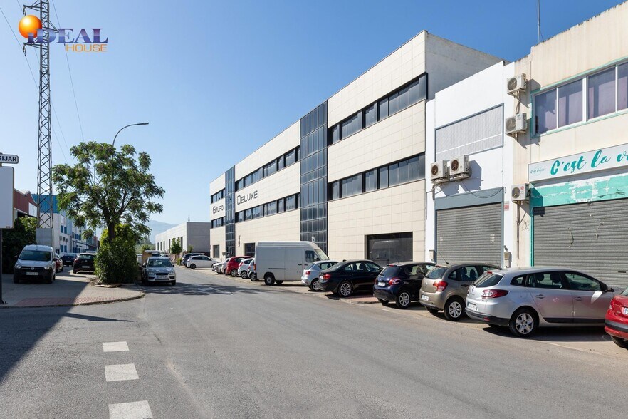 Local en Peligros en venta - Foto del edificio - Imagen 1 de 28