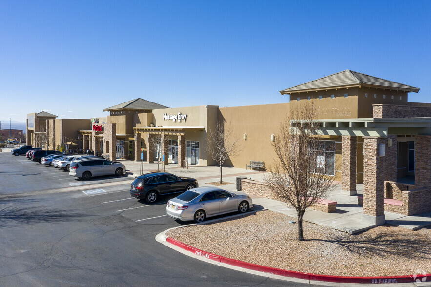 8850 Holly St NE, Albuquerque, NM en alquiler - Foto del edificio - Imagen 3 de 42