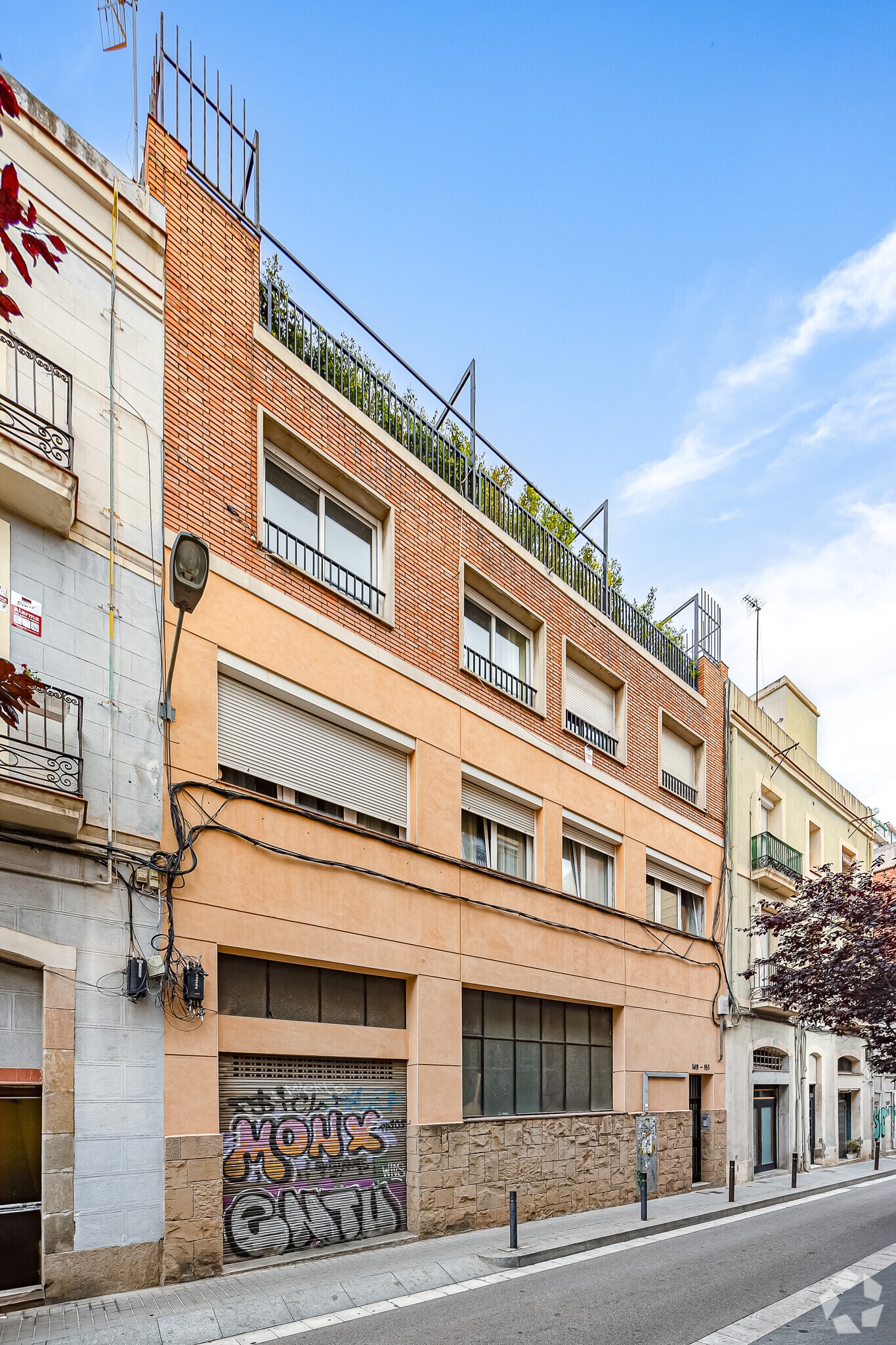 Carrer dels Jocs Florals, 149, Barcelona, Barcelona en venta Foto del edificio- Imagen 1 de 2