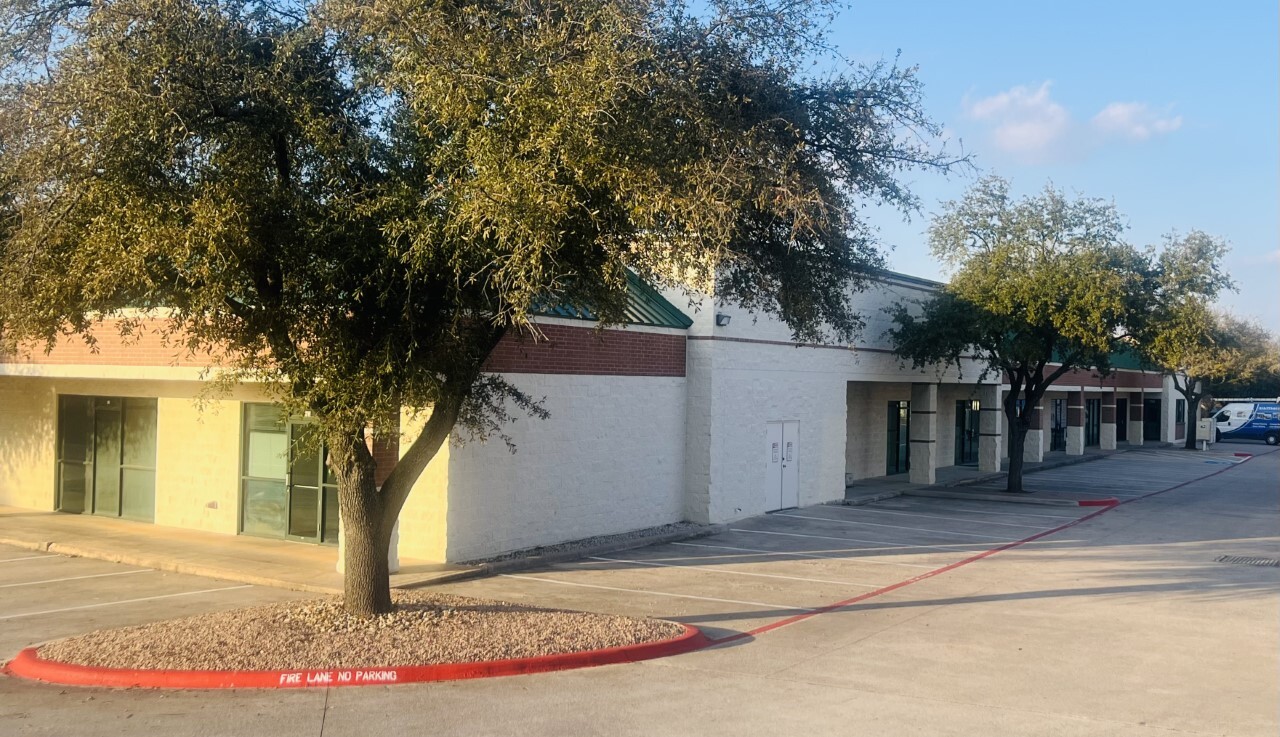 425 Round Rock West Dr, Round Rock, TX en alquiler Foto del edificio- Imagen 1 de 20