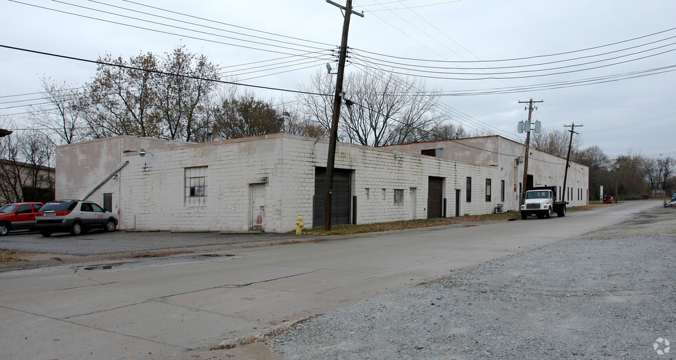 1050 Eagon St, Barberton, OH en alquiler - Foto del edificio - Imagen 3 de 4