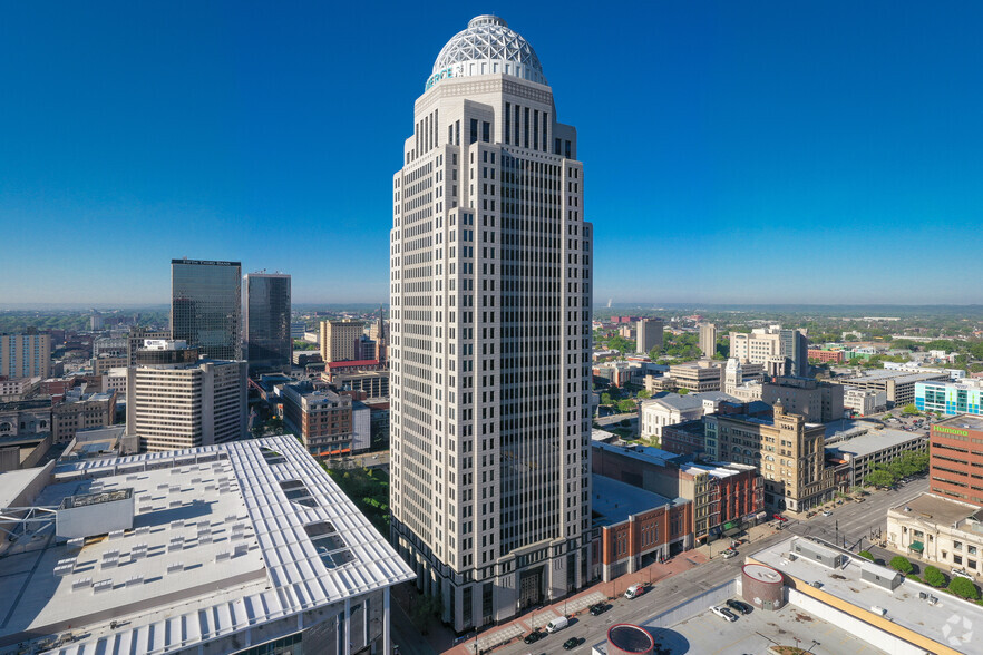 400 W Market St, Louisville, KY en alquiler - Foto del edificio - Imagen 1 de 23