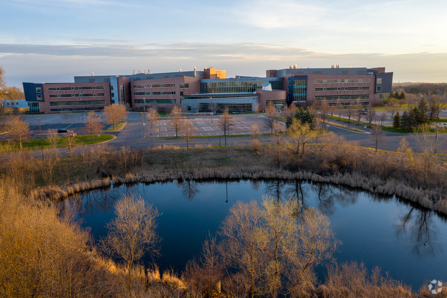 3510 Hopkins Pl N, Oakdale, MN en alquiler - Foto del edificio - Imagen 1 de 10