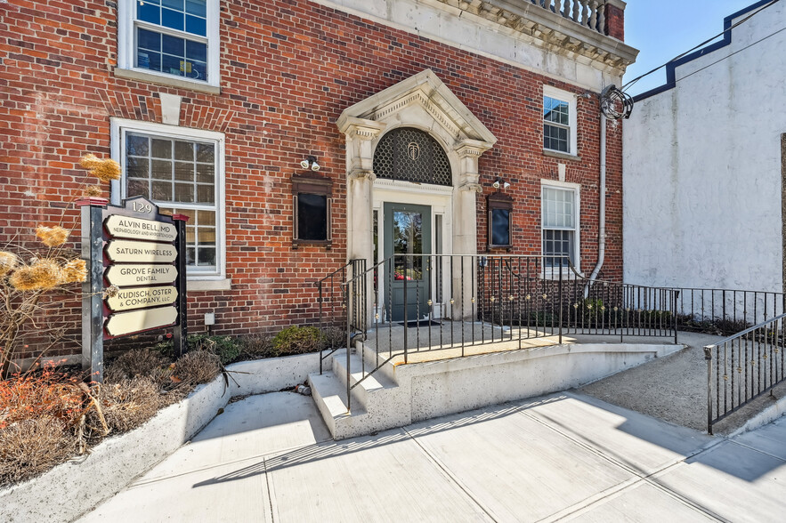 129 Grove St, Montclair, NJ en venta - Foto del edificio - Imagen 3 de 31