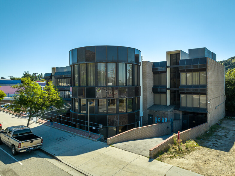 6708 Foothill Blvd, Tujunga, CA en alquiler - Foto del edificio - Imagen 3 de 7