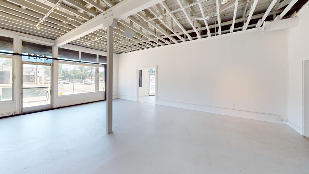 4501 Eagle Rock Blvd, Los Angeles, CA en alquiler - Foto del interior - Imagen 3 de 7