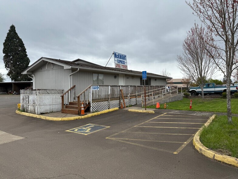 3894 Roosevelt Blvd, Eugene, OR en venta - Foto del edificio - Imagen 2 de 7