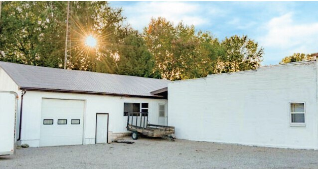 24637 – 24643 MELBOURNE ROAD cartera de 3 inmuebles en venta en LoopNet.es - Foto del edificio - Imagen 1 de 3