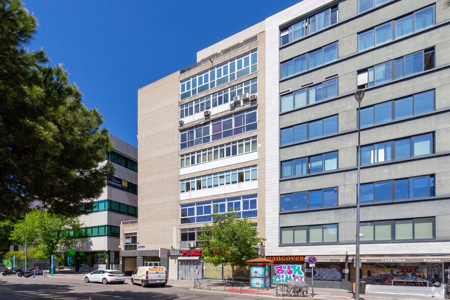 Calle Hermanos García Noblejas, 39, Madrid, Madrid en venta - Foto del edificio - Imagen 2 de 4