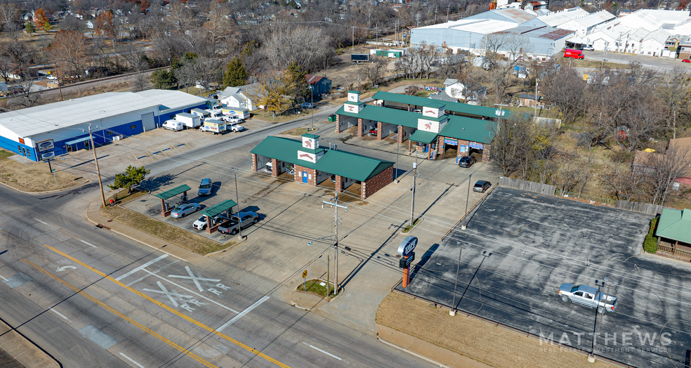 715 E Taft Ave, Sapulpa, OK en venta - Foto del edificio - Imagen 2 de 3