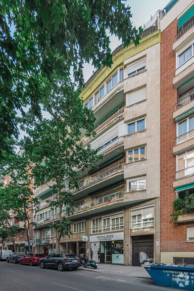 Calle de Edgar Neville, Madrid, Madrid en venta - Foto principal - Imagen 1 de 5