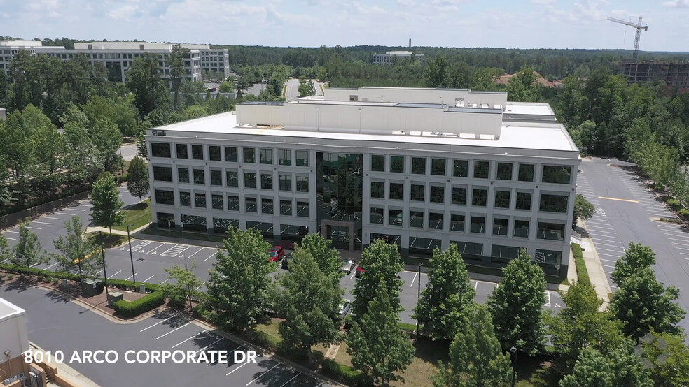 8020 Arco Corporate Dr, Raleigh, NC en alquiler - ProVideo LoopNet - Imagen 3 de 28